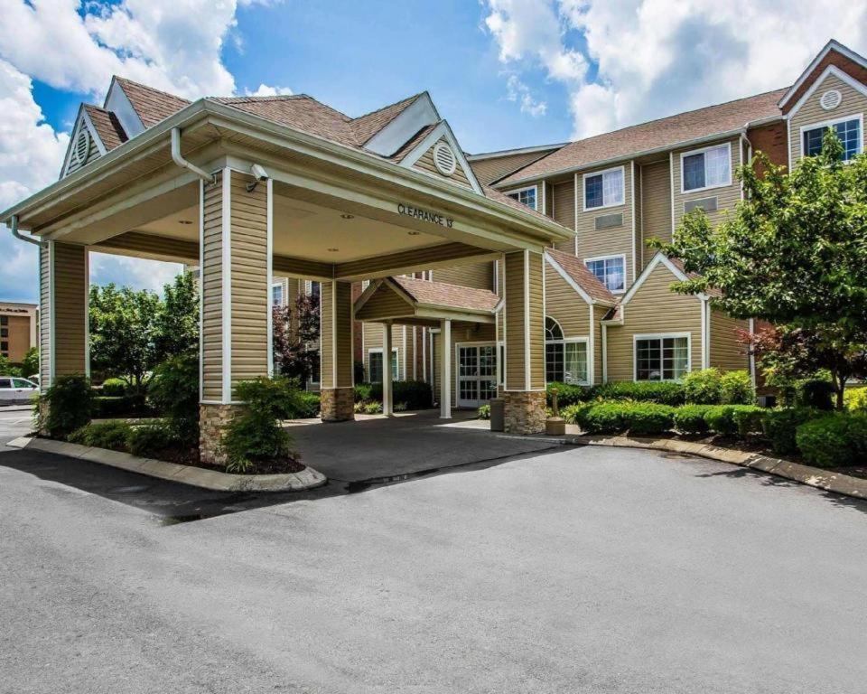 Quality Inn & Suites Mount Juliet Esterno foto