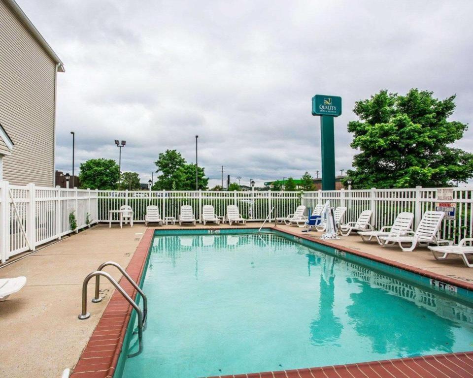 Quality Inn & Suites Mount Juliet Esterno foto