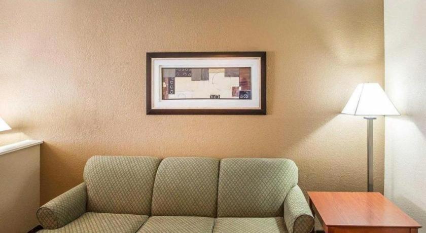 Quality Inn & Suites Mount Juliet Esterno foto