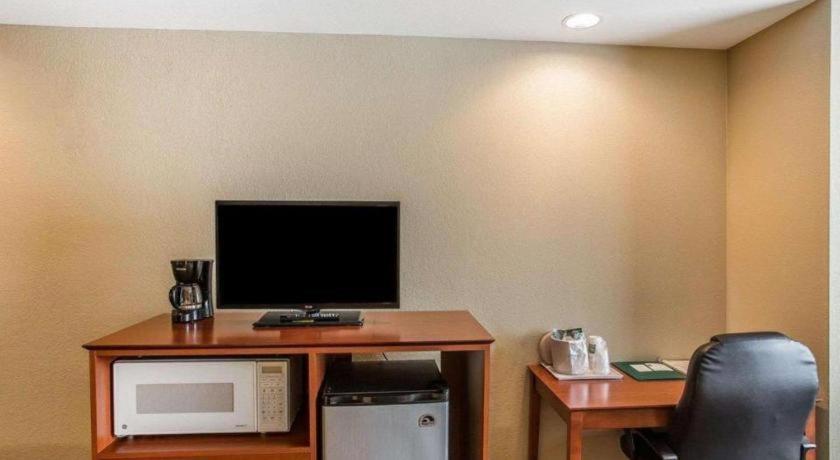 Quality Inn & Suites Mount Juliet Esterno foto