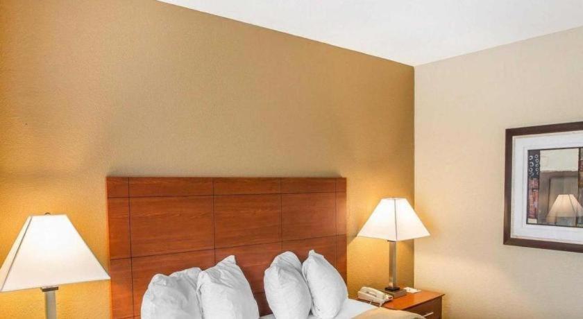 Quality Inn & Suites Mount Juliet Esterno foto
