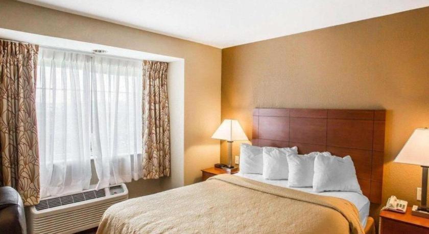 Quality Inn & Suites Mount Juliet Esterno foto